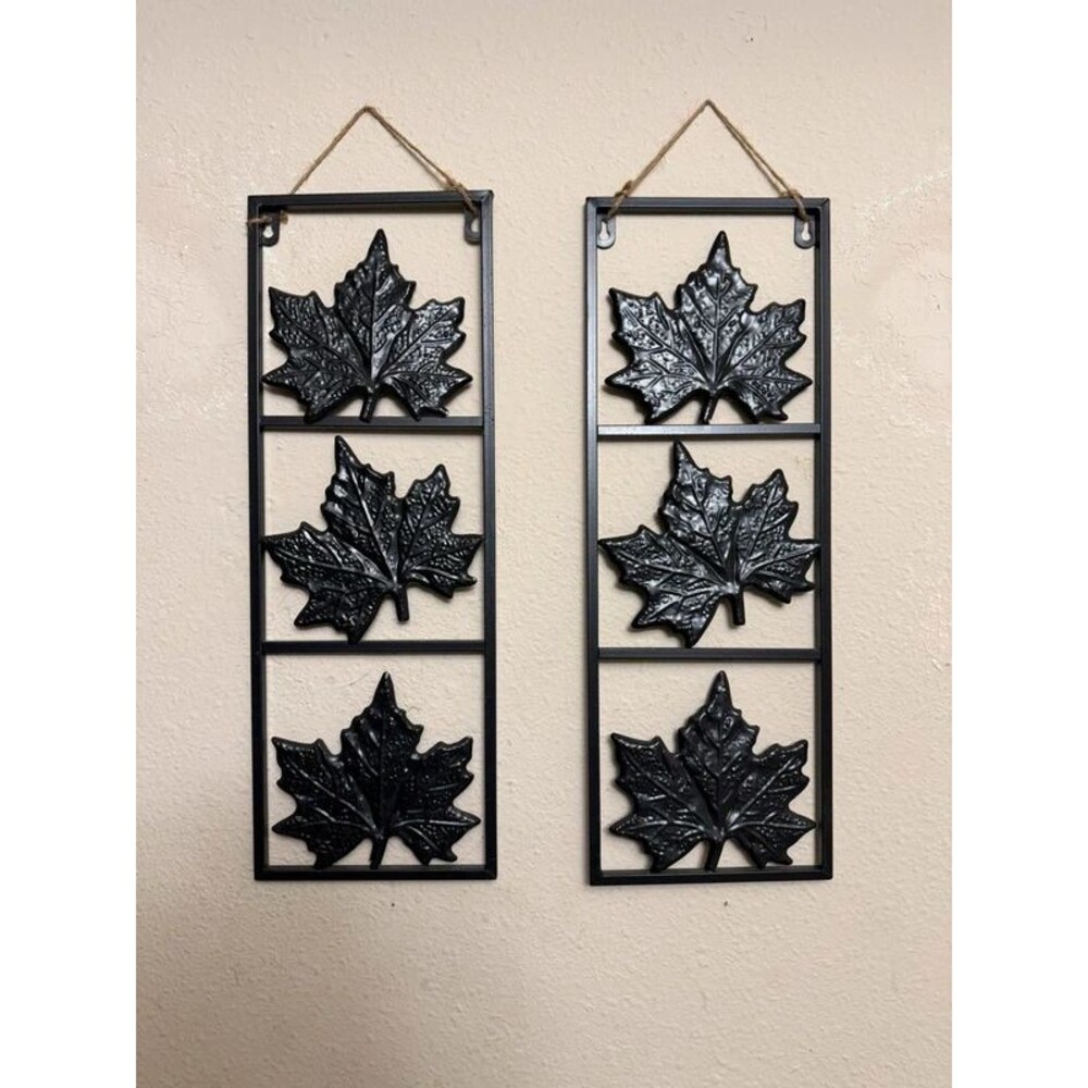 Set of 2 Black Metal Maple Leaf Wall Hangings – Rustic Nature Decor